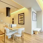 The Canopy Loft, A Curated 5-star Experience Apartament *