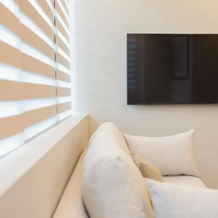 The Canopy Loft, A Curated 5-star Experience Apartment