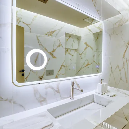 The Canopy Loft, A Curated 5-star Experience