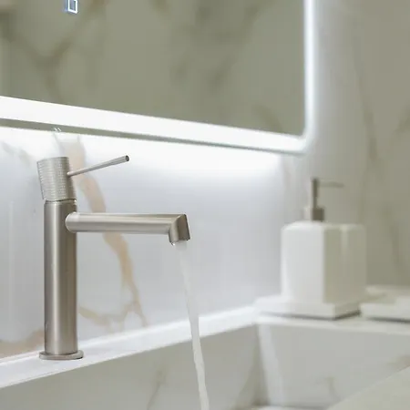 The Canopy Loft, A Curated 5-star Experience Apartmán *